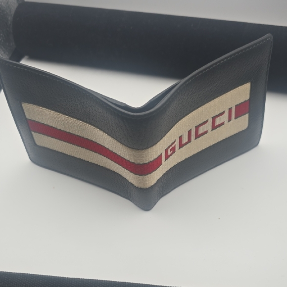 Gucci Black & Red New Web Stripe Men's Bifold Leather Wallet (EUC)COA✨️❤️✨️ - Picture 3 of 16